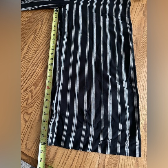 GAP Chevron Print V-Neck Wide-Leg Capri Romper Black & White Striped Size S Tall - Picture 10 of 14